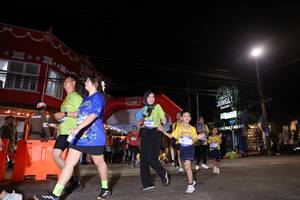 BIB: 3309, 3024
                            <button type="button" onclick="openModal(26262354)" class="btn btn-primary btn-sm float-right btn-popup" data-toggle="modal" data-target=".modal-high-quality">
                        <i class="fas fa-shopping-cart"></i> Add to Cart
                    </button>
                                            <button type="button" onclick="isThisMe(26262354, true)" class="btn btn-success btn-sm float-right btn-popup btn-isme hidden" data-toggle="tooltip" data-placement="bottom" title="นี่คือรูปของคุณใช่ไหม คลิกที่นี่เพื่อเอาเข้าอัลบั้ม">
                        <i class="fas fa-plus"></i> Add to album
                    </button>
                    <button type="button" onclick="isThisMe(26262354, false)" class="btn btn-warning btn-sm float-right btn-popup btn-isnotme hidden">
                        <i class="fas fa-ban"></i> Remove from album
                    </button>